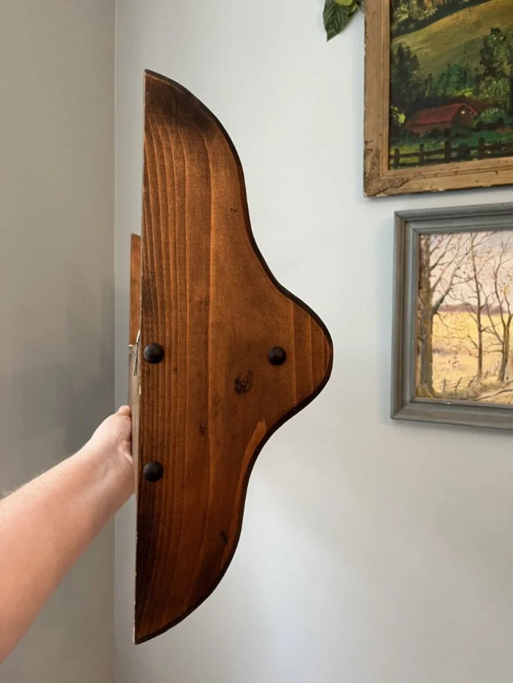 Vintage Wooden Peg Rack Plate Shelf Salt-Glazed Pottery Heart Accent Signed 1988